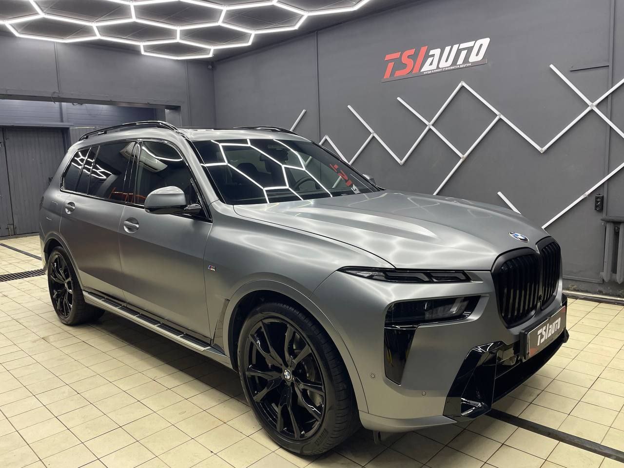 Оклейка защитной пленкой кузова BMW X4 фото и цены