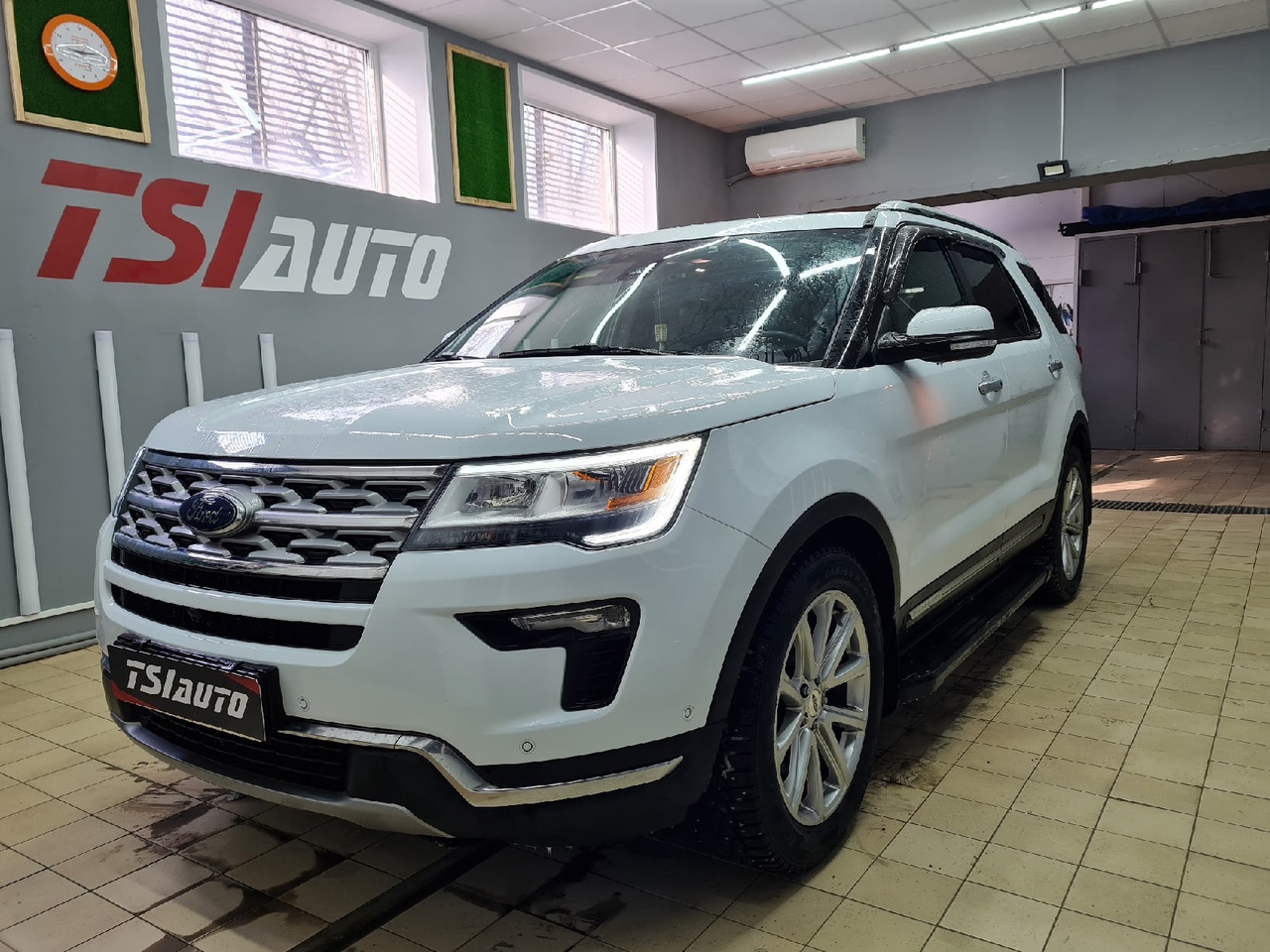 Полная шумоизоляция Ford Explorer в Алматы