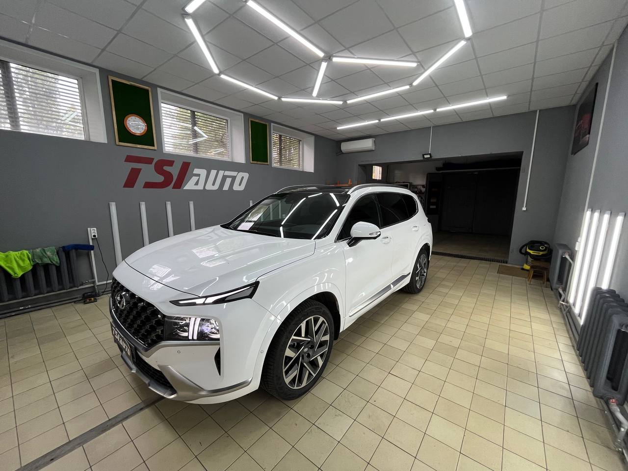 Шумоизоляция Hyundai Santa Fe в Алматы