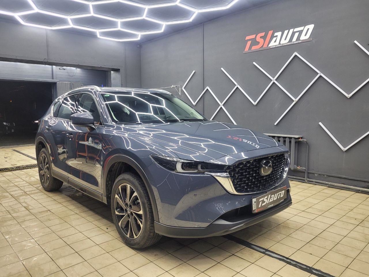 Оклейка бронепленкой Mazda CX-5 в Алматы