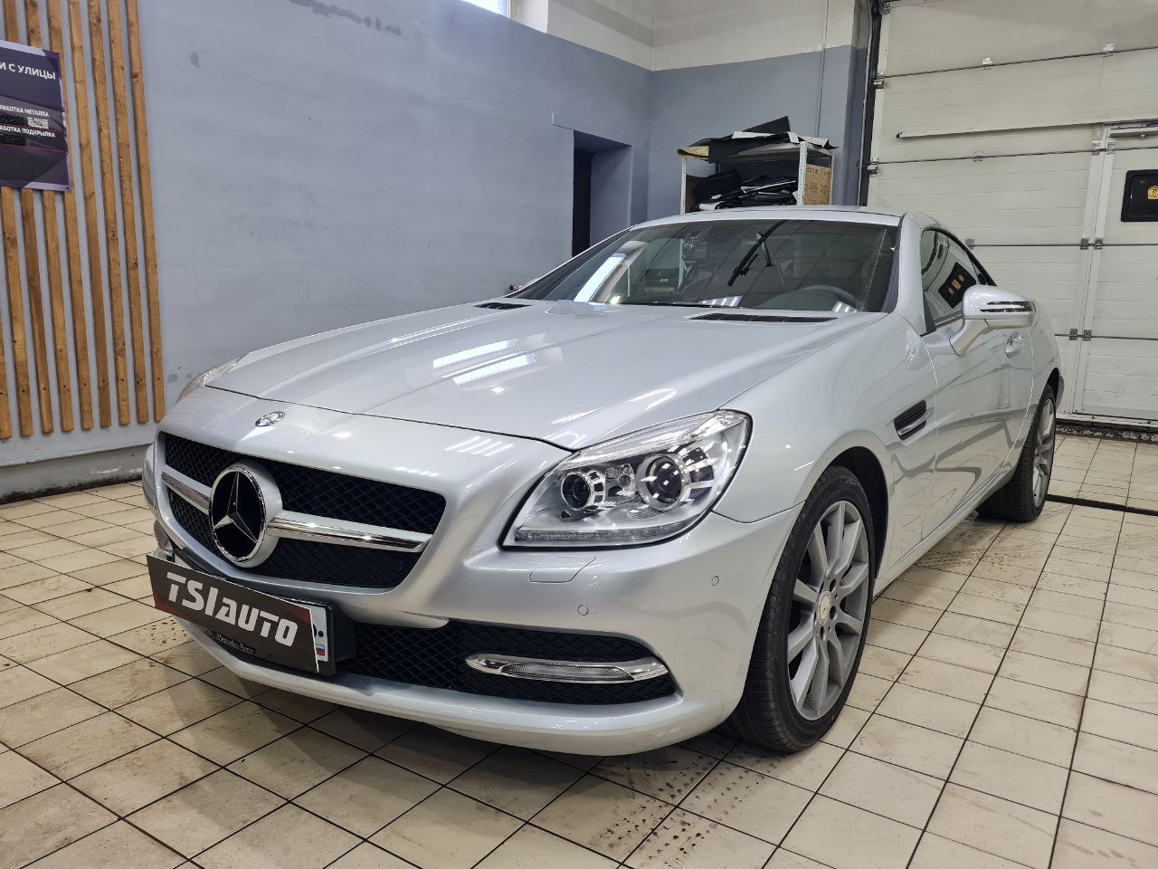 Оклейка пленкой фар Mercedes SLK фото и цены в Алматы