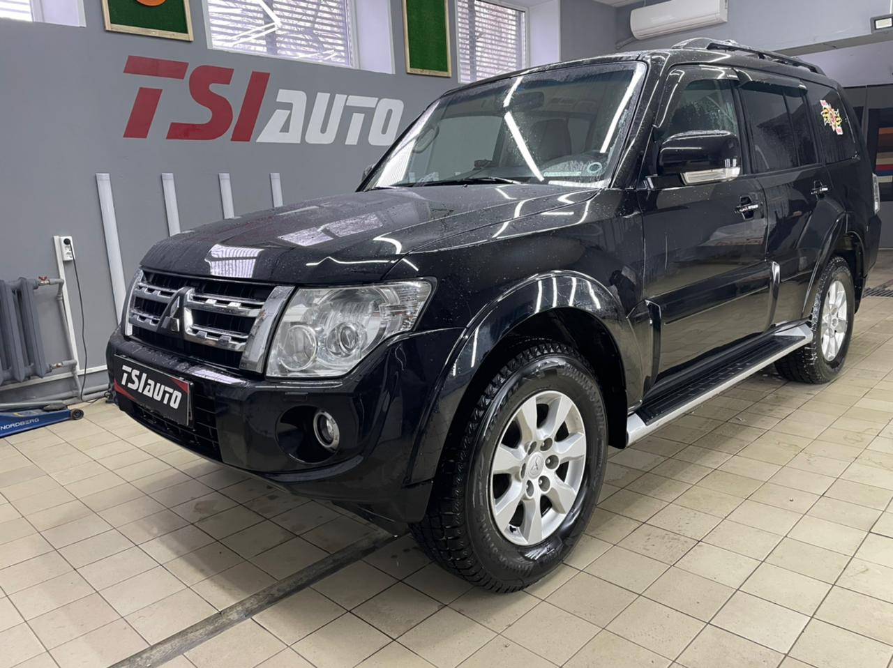 Полная шумоизоляция Mitsubishi Pajero 4 в Алматы