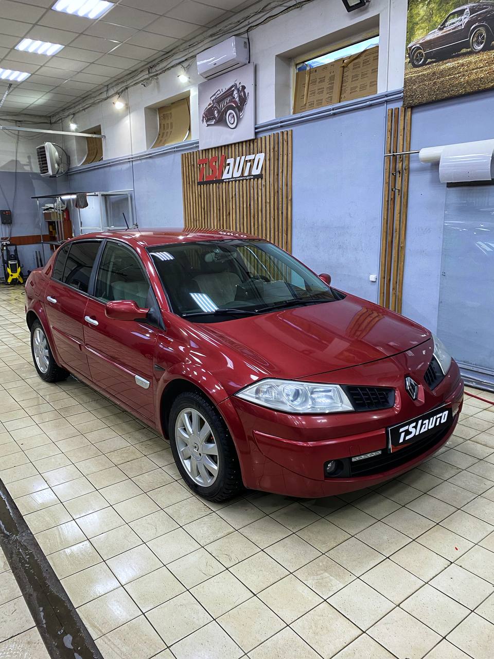 Renault Megane химчистка салона в Алматы