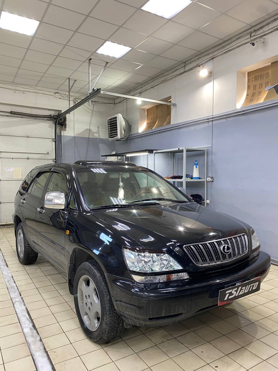 Lexus RX полировка и оклейка фар в Алматы