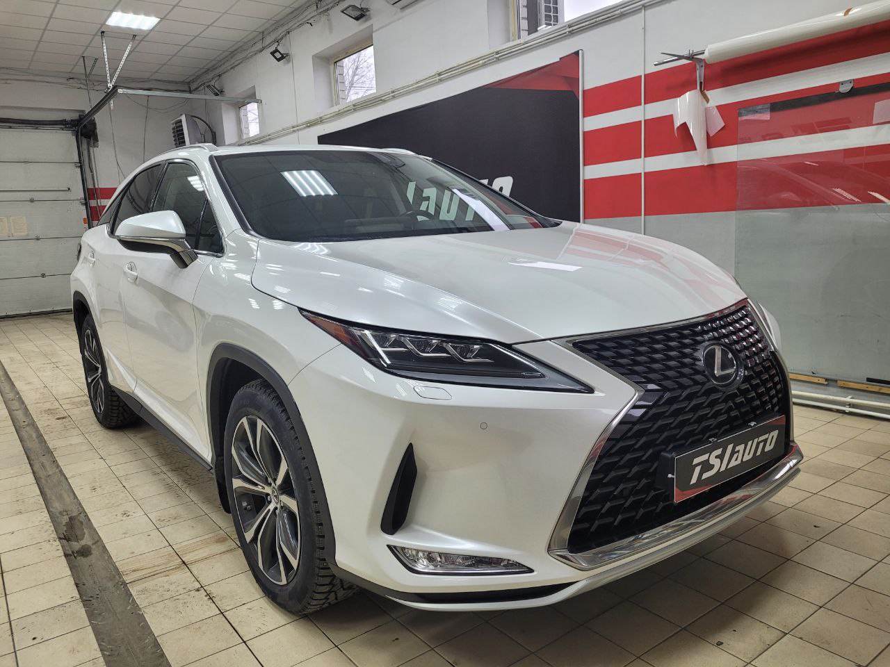 Шумоизоляция Lexus RX в Алматы максимальный пакет