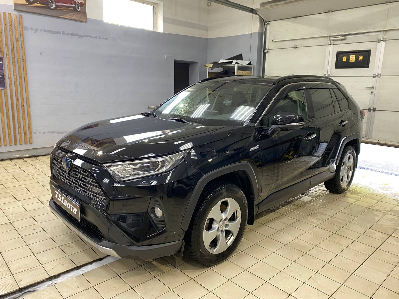 Шумоизоляция колесных арок Toyota RAV4 за 1 день фото и цены